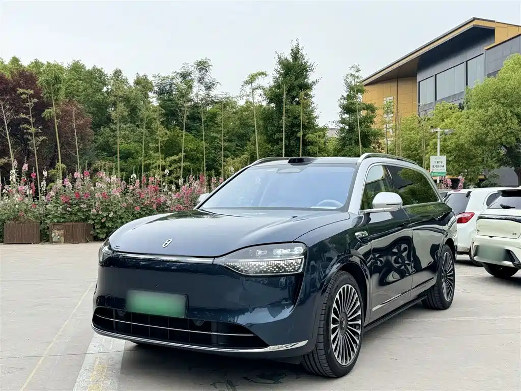 AITO Wenjie AITO M9 2025 Extended Range Ultra 52kWh 6-Seater фото 2