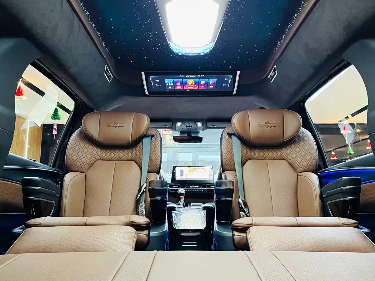 Toyota Sienna 2026 2.5L Hybrid AWD Premium Edition фото 10