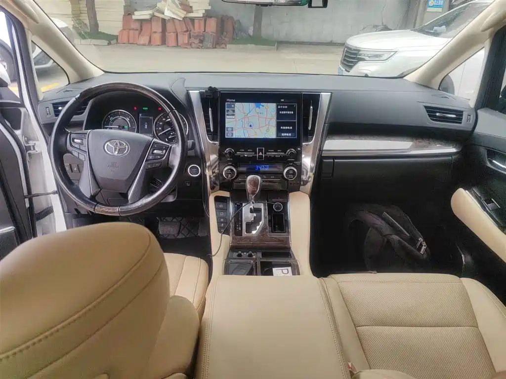 Toyota Alphard 2021 Hybrid 2.5L Premium фото 6