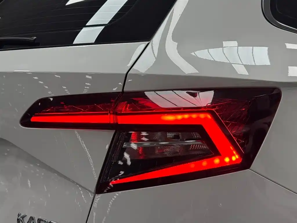 Škoda Karoq 2022 TSI280 Luxury Edition фото 22