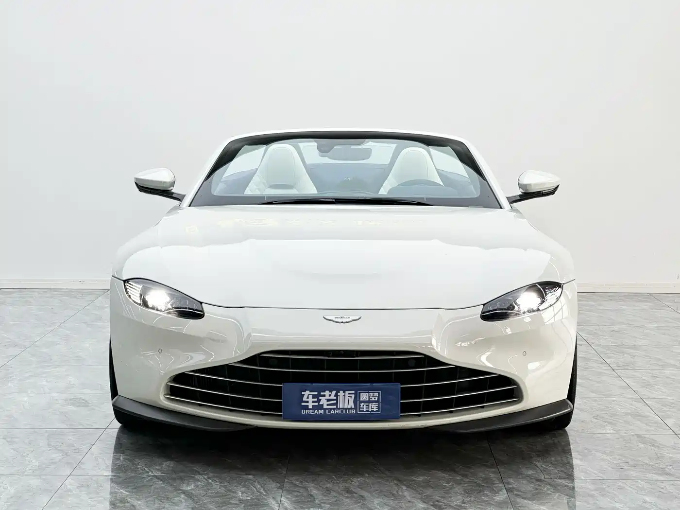 Aston Martin V8 Vantage 2022 2022 4.0T V8 Roadster