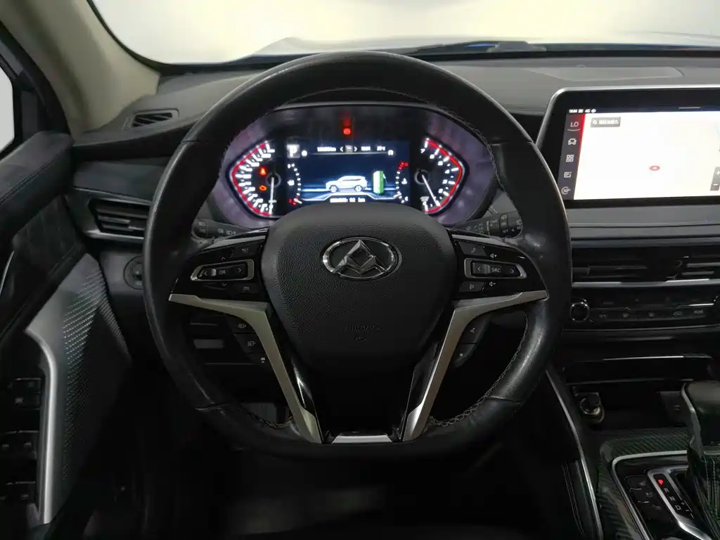 Фото 11 - Maxus D90