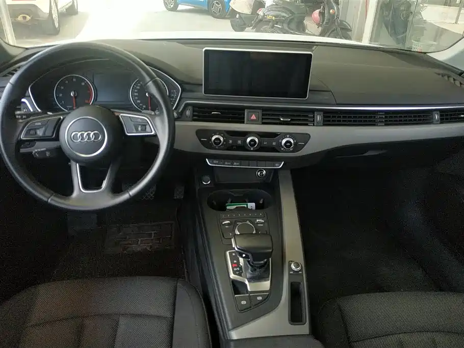 Audi A4L 2017 40 TFSI Progressive фото 12
