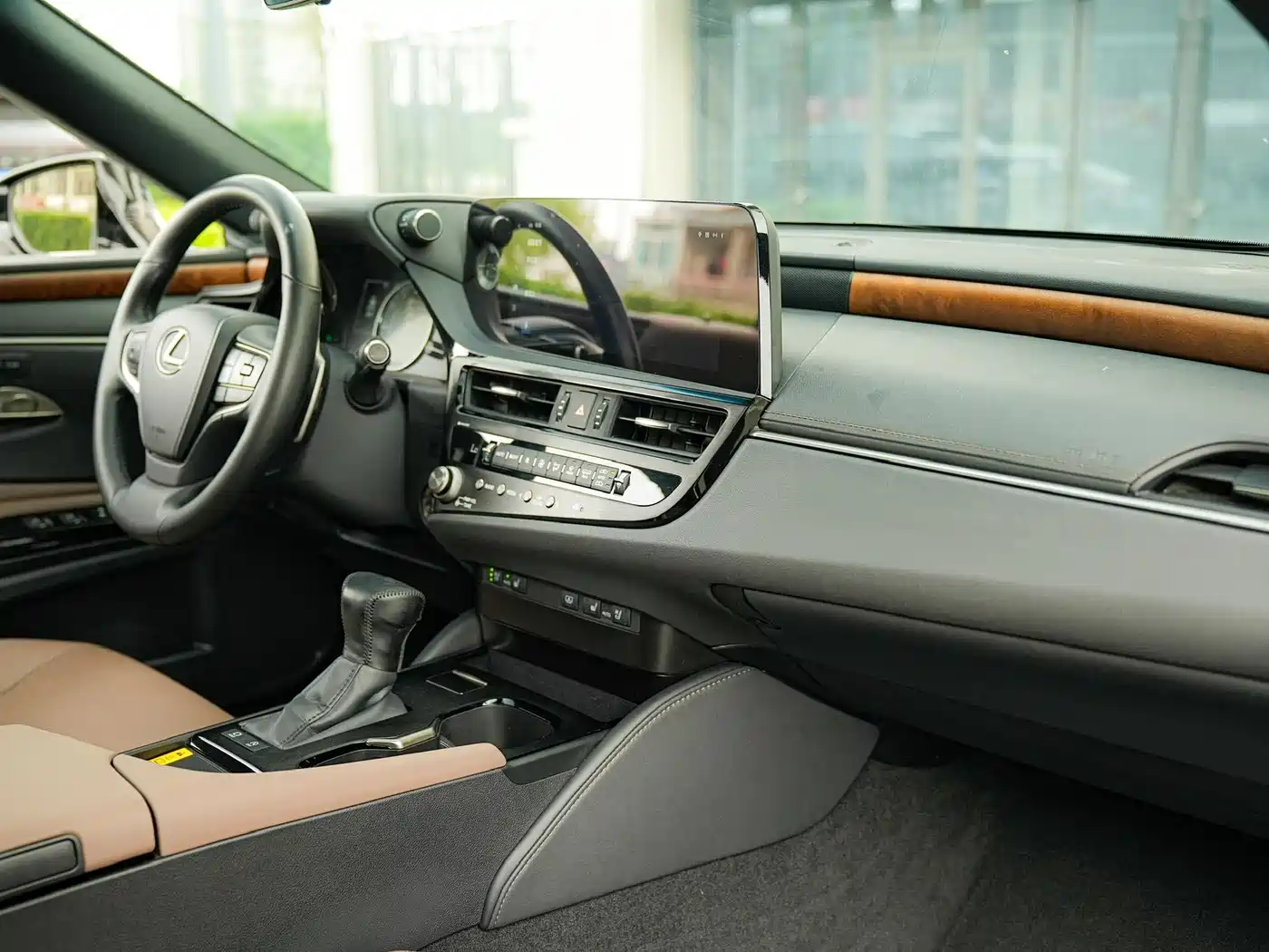 Lexus ES 2024 200 Premium Edition фото 10