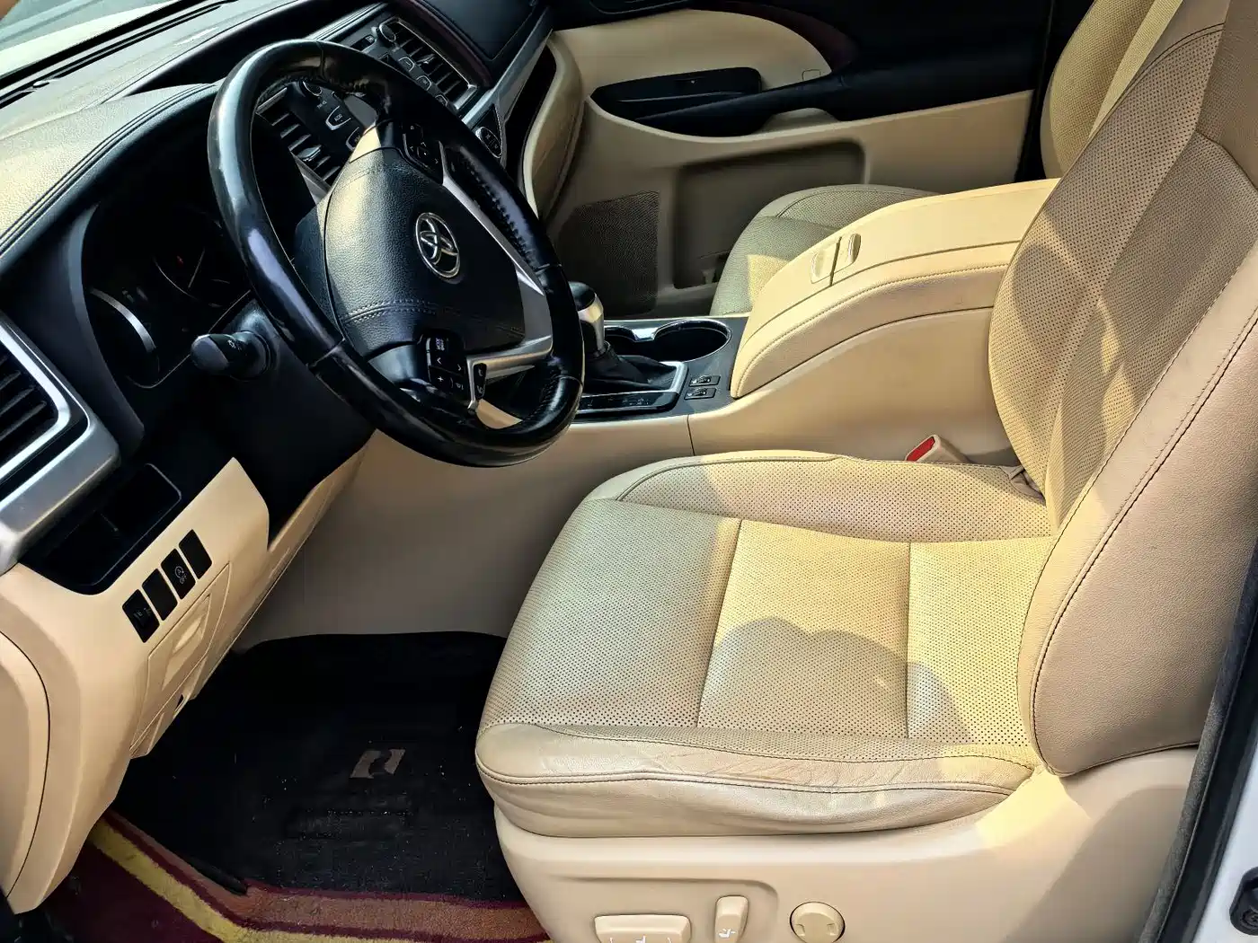 Toyota Highlander 2015 2.0T AWD Luxury Edition 7-seater фото 5