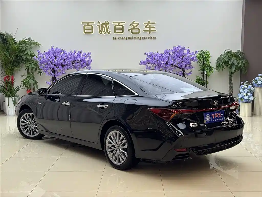 Toyota Avalon 2024 Model Hybrid 2.5L XLE Prestige Edition фото 6