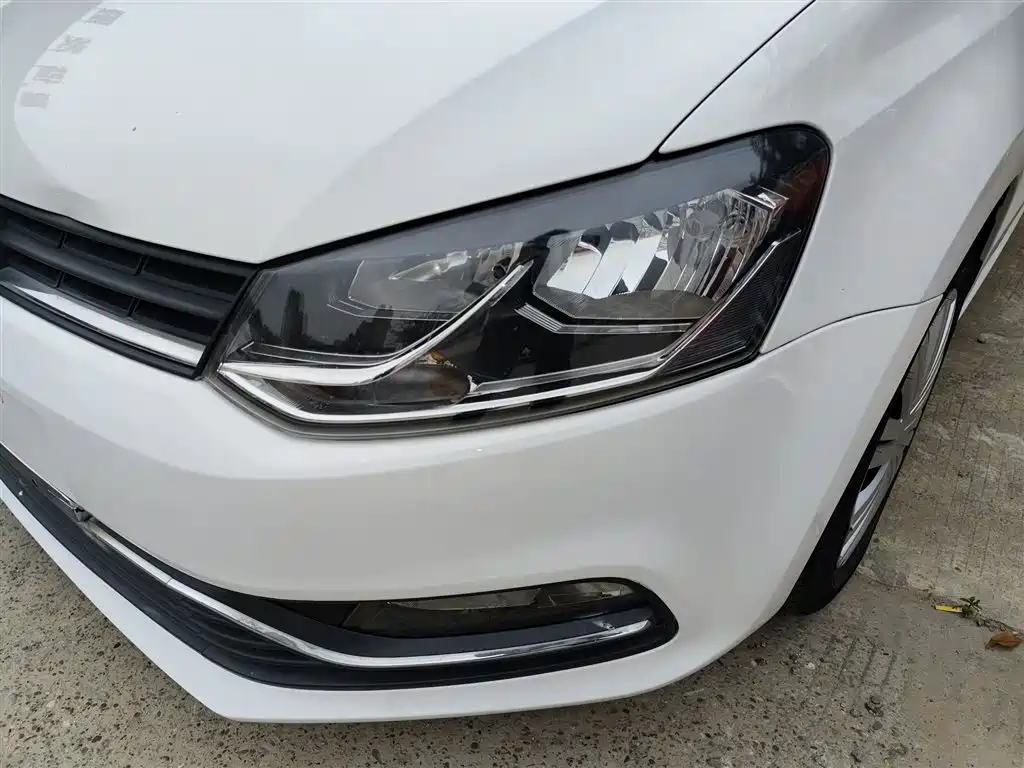 Volkswagen Polo 2016 1.6L Automatic Comfort фото 18