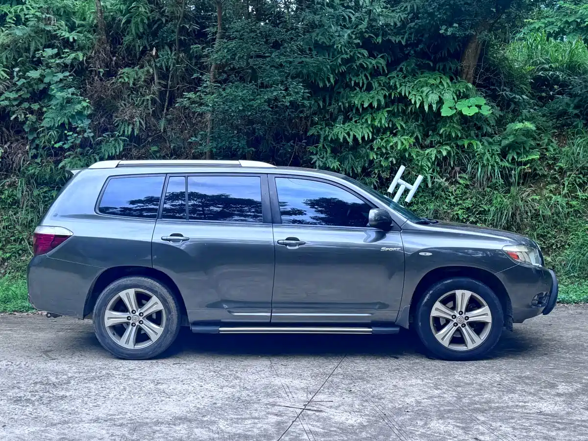 Toyota Highlander 2009 2009 2.7L 2WD 7-seater Luxury Edition