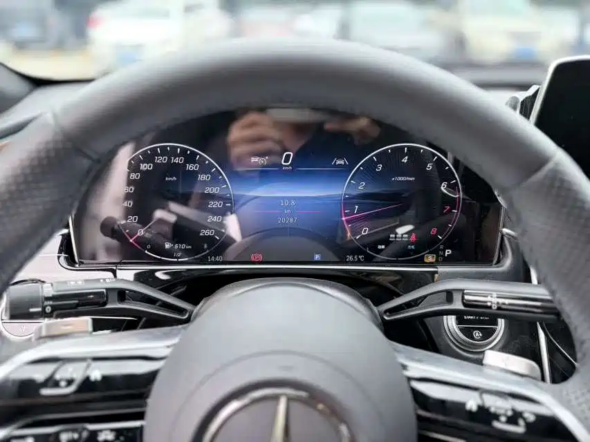 Фото 9 - Mercedes-Benz E-Class