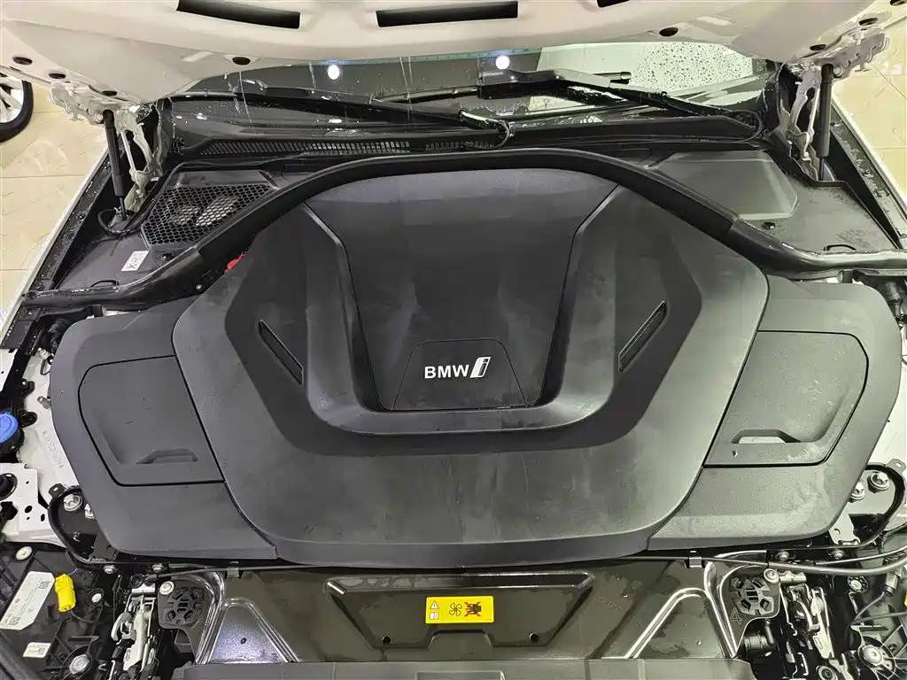 BMW i3 2022 eDrive 35 L фото 16
