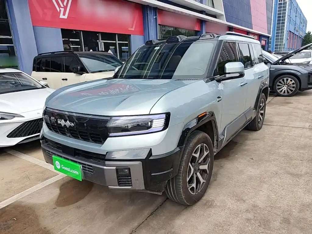 Fang Cheng Bao Leopard 8 2025 Zhiyong Flagship 6-Seater