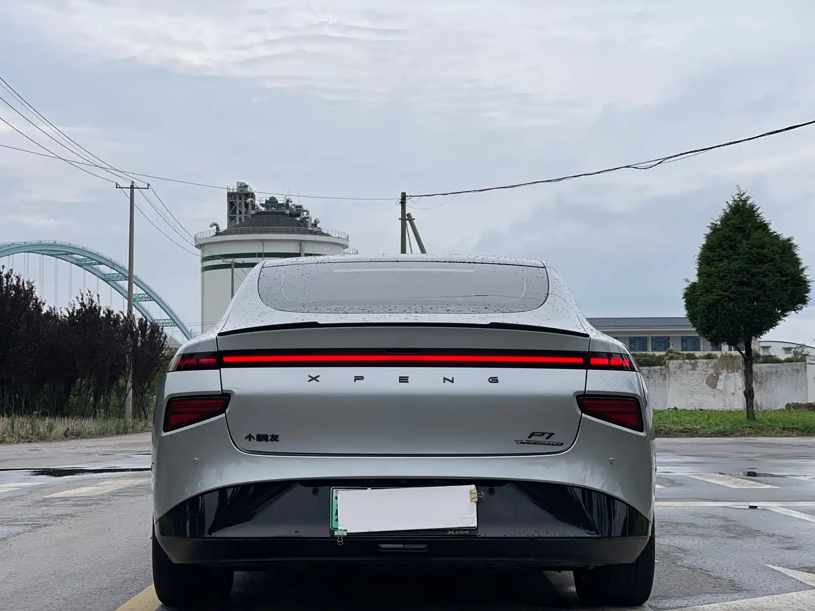 Фото 6 - XPeng P7