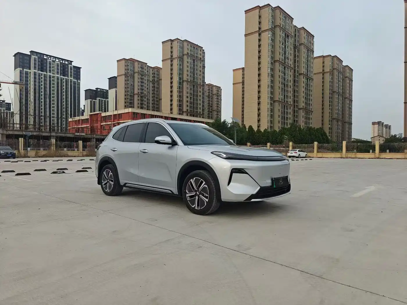 Geely Galaxy Galaxy Starship 7 EM-i 2025 Model 120km Voyage+ Edition фото 3