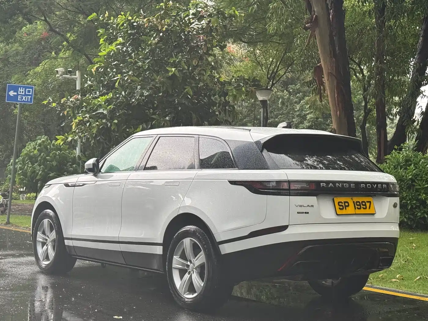 Фото 7 - Land Rover Range Rover Velar