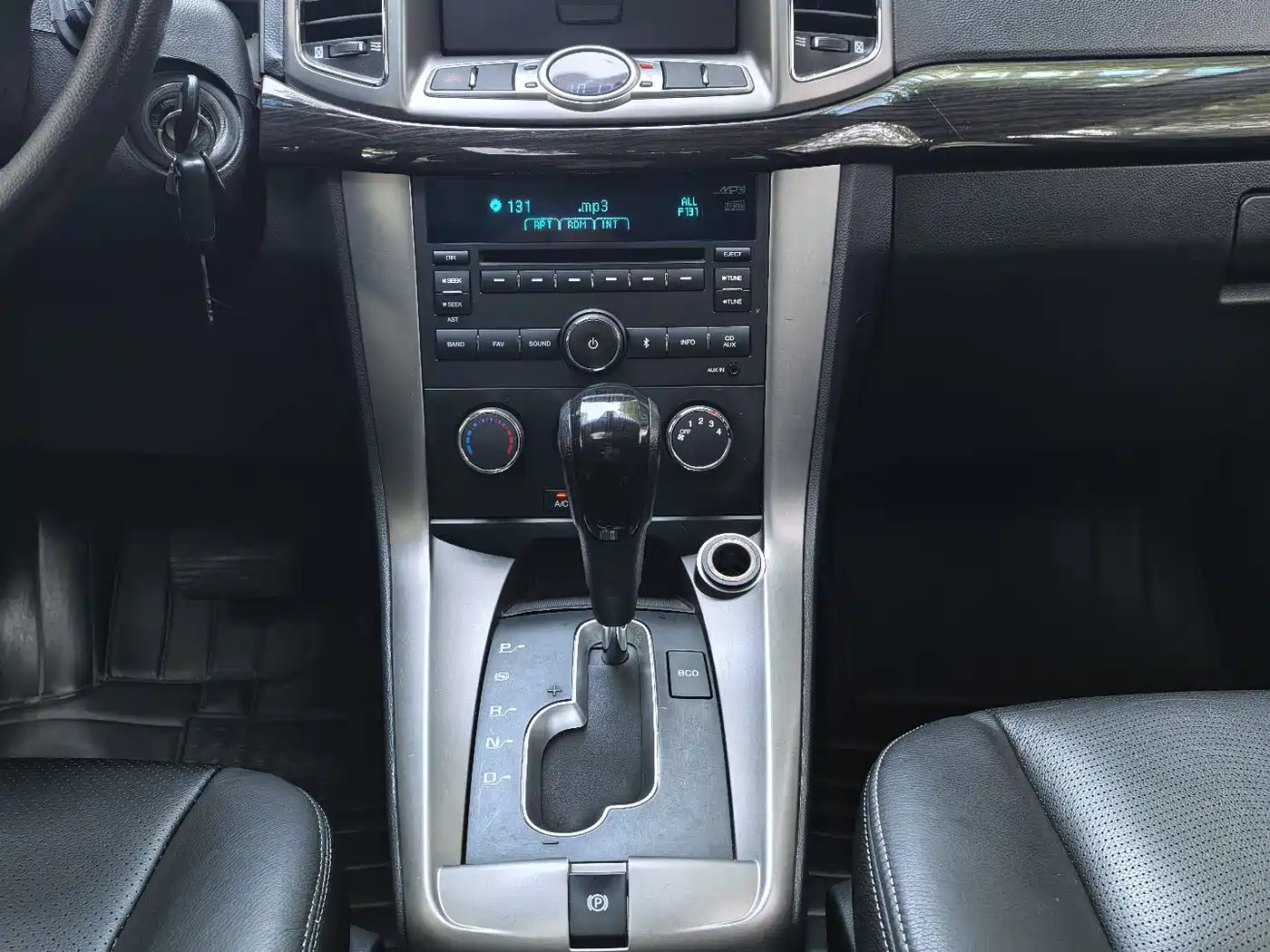 Chevrolet Captiva 2014 2.4L 2WD Urban 7-seater фото 13