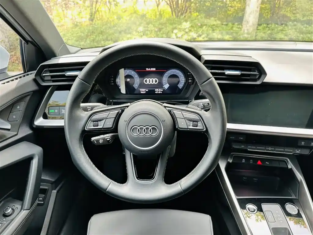 Audi A3 2024 Model Sportback 35 TFSI Fashion Sport фото 3