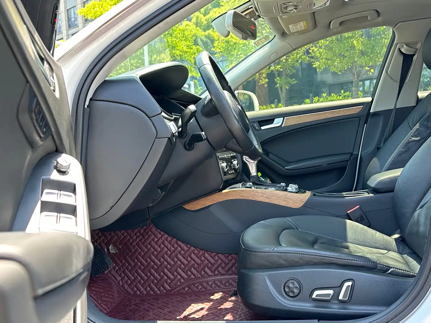 Audi A4L 2016 35 TFSI Automatic Luxury фото 5