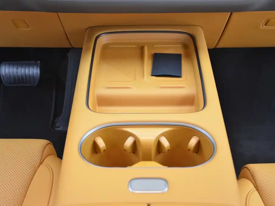 Li Auto i6 2026 2025 4WD Base Model