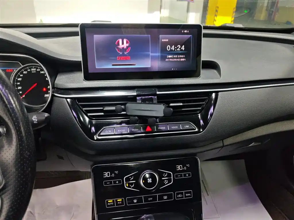 Hongqi H5 2018 30TD Smart Connect Agile Edition фото 6