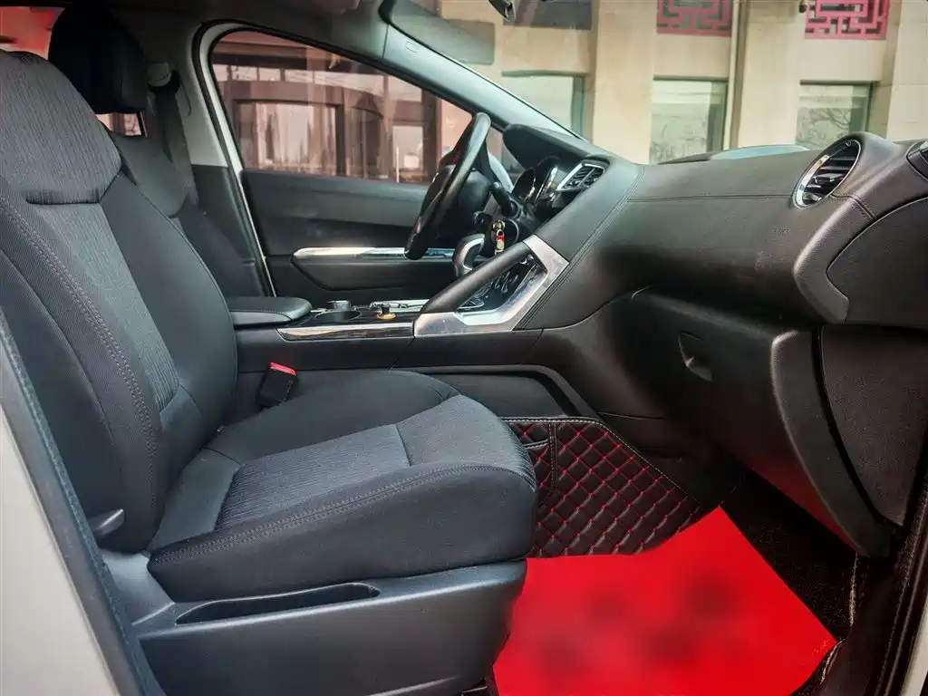 Peugeot 3008 2015 1.6THP Automatic Classic Edition фото 4