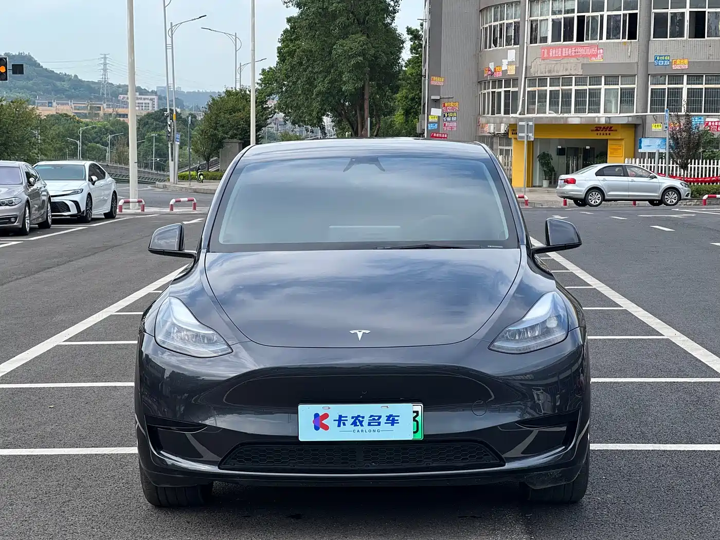 Tesla Model Y 2024
