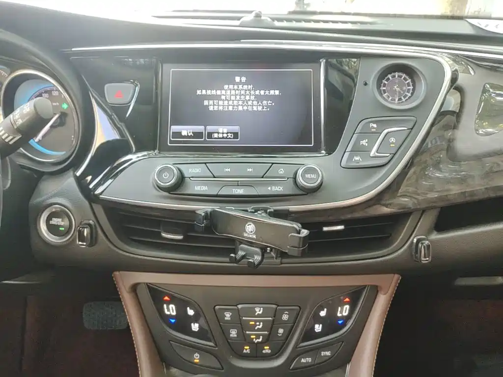 Buick Envision Plus 2015 2014 28T 4WD Luxury