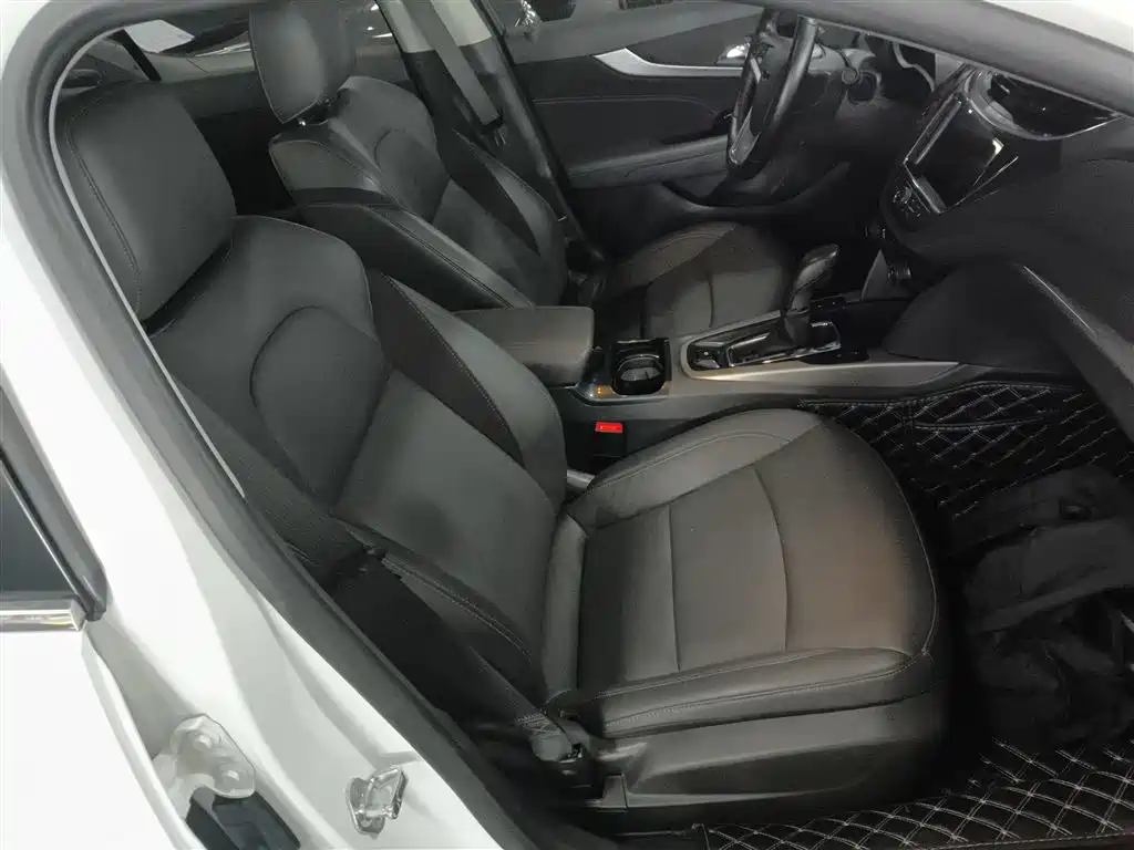 Chevrolet Malibu 2018 530T Automatic Luxury Edition фото 25