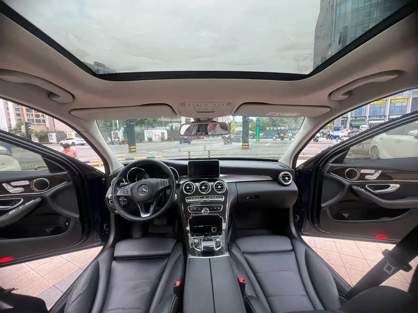 Фото 5 - Mercedes-Benz C-Class
