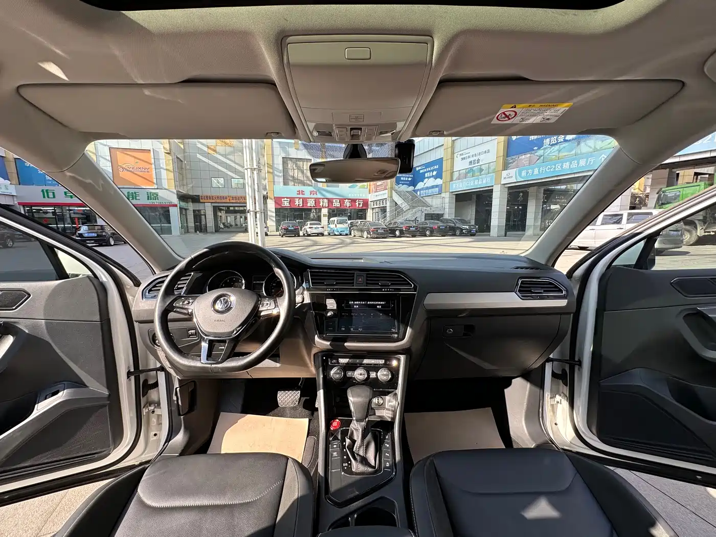 Volkswagen Tiguan L 2019 330TSI Automatic 2WD Smart Luxury Edition China VI фото 22