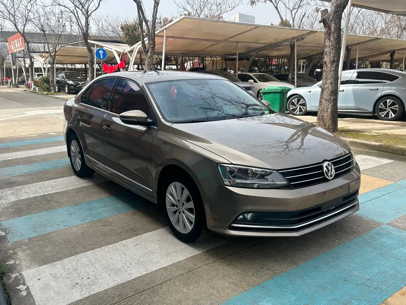 Volkswagen Sagitar 2015 1.6L Automatic Comfort фото 6