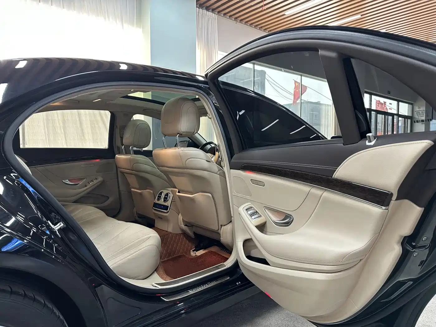Mercedes-Benz S-Class 2014 S 320 L Business фото 10