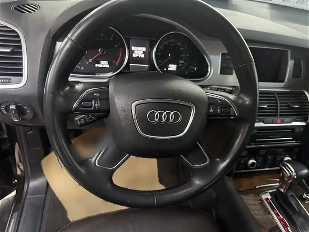 Audi Q7 2014 35 TFSI Sport фото 3