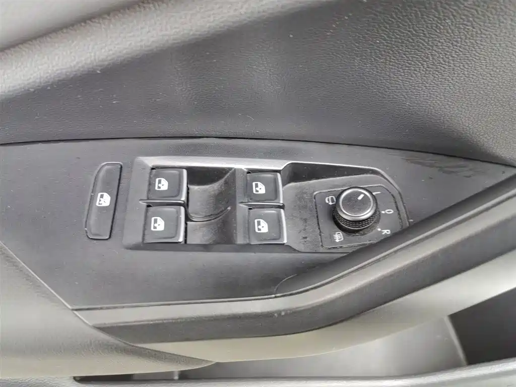 Volkswagen Sagitar 2020 280TSI DSG Comfort Class V фото 9