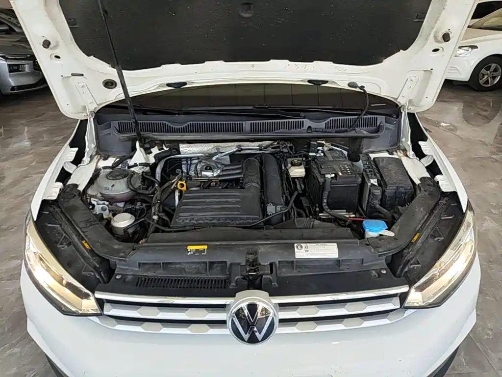 Photo 20 - Volkswagen Touran