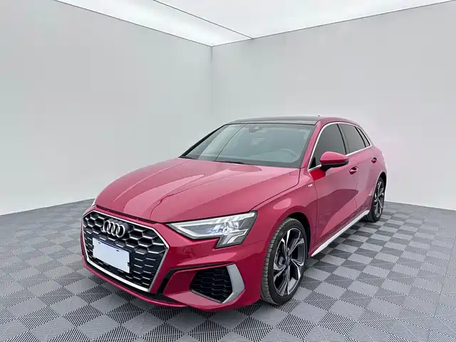 Audi A3 Sportback 35 TFSI, Стиль Спорт