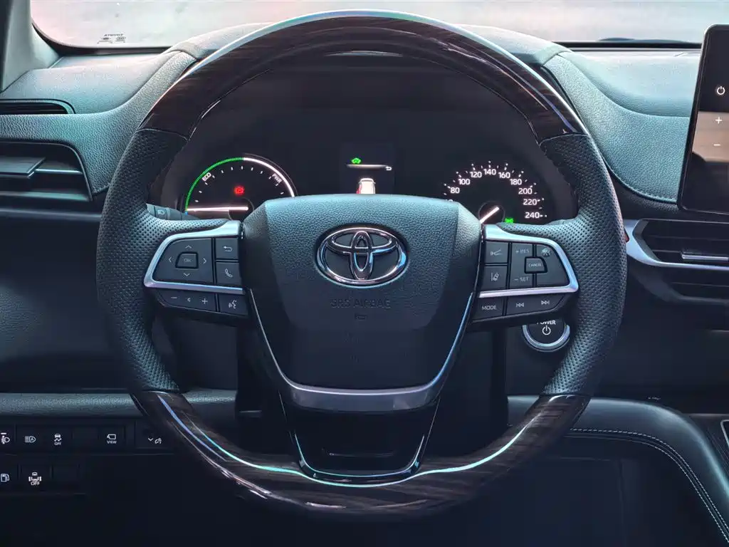TOYOTA SIENNA