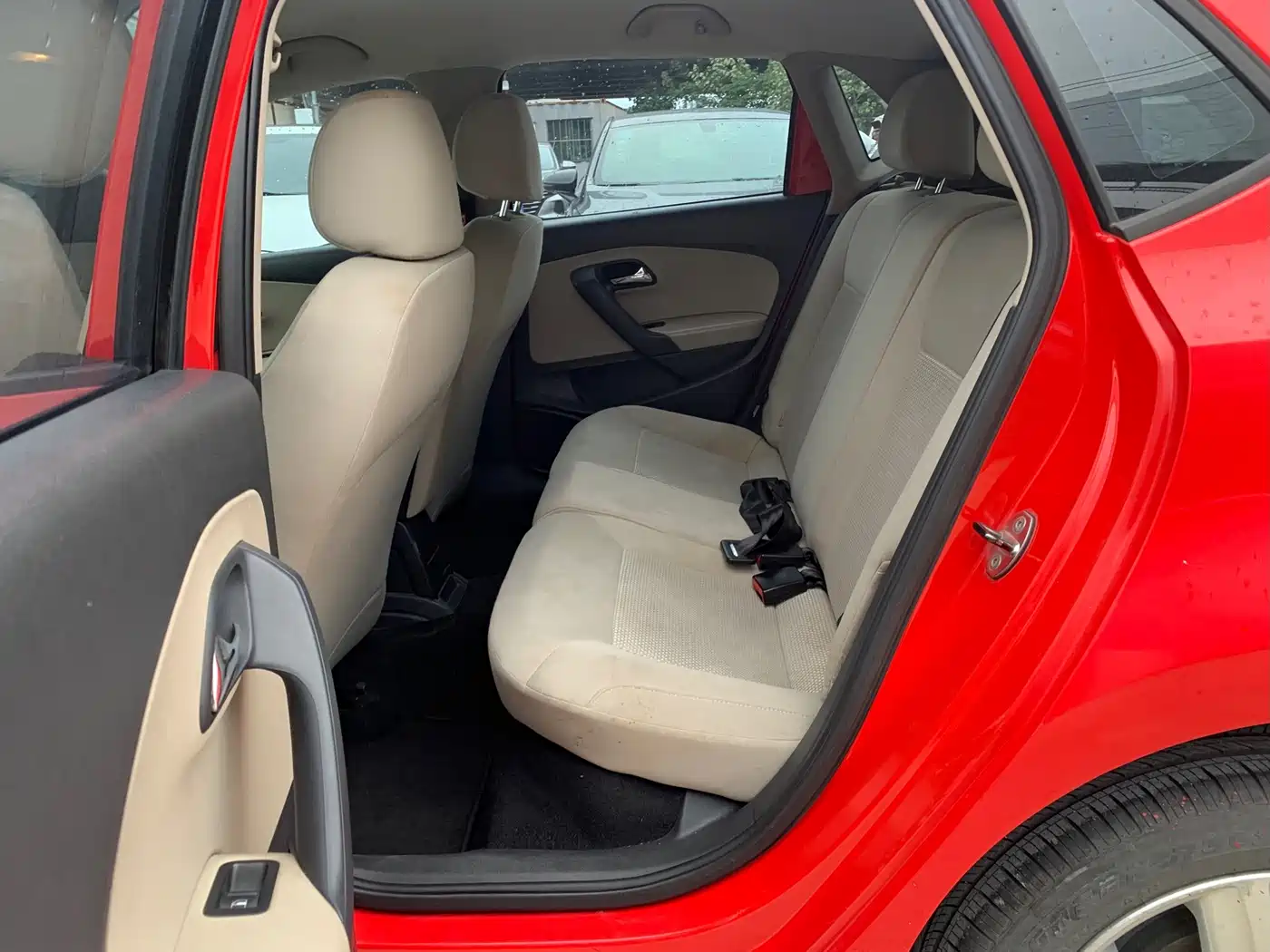 Volkswagen Polo 2014 2013 1.6L Automatic Comfort Edition