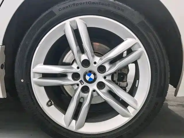BMW 1 Series 2020 Model 120i M Sport Package фото 15