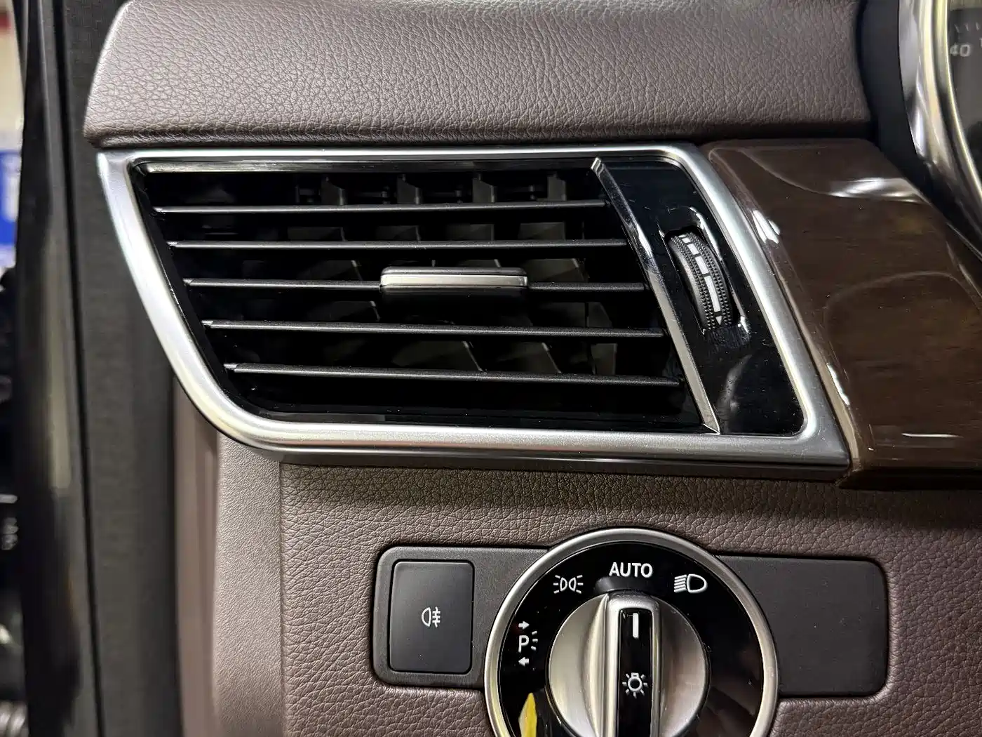 Mercedes-Benz GLS 2018 GLS 400 4MATIC Luxury фото 17