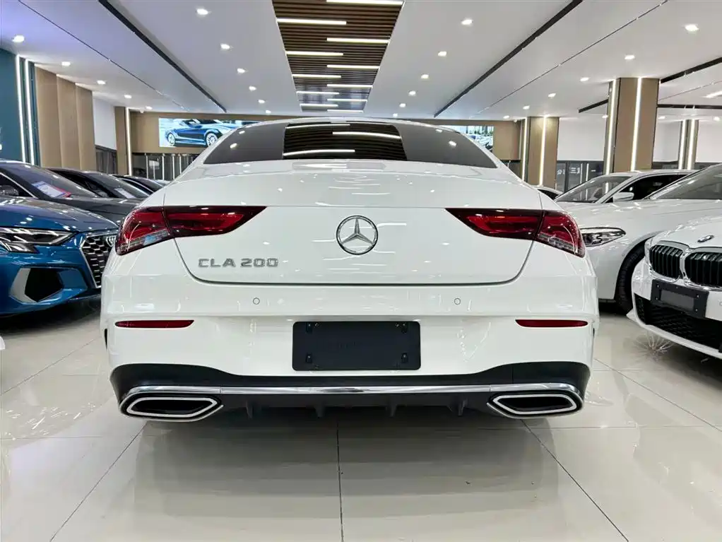 Mercedes-Benz CLA (Import) 2020 CLA 200 фото 8