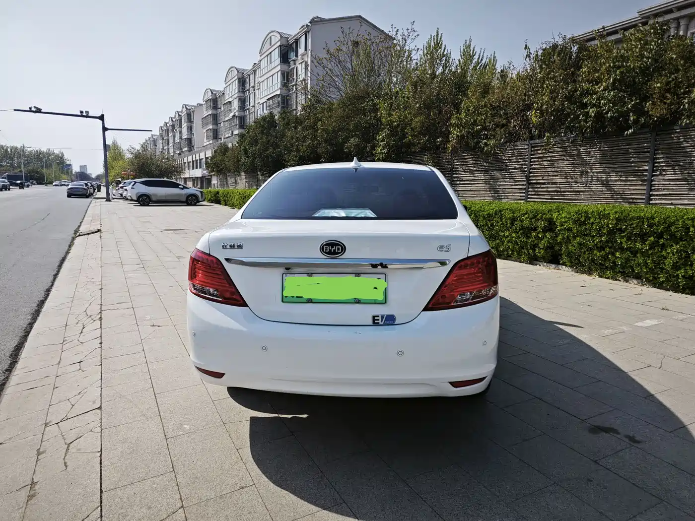BYD E5