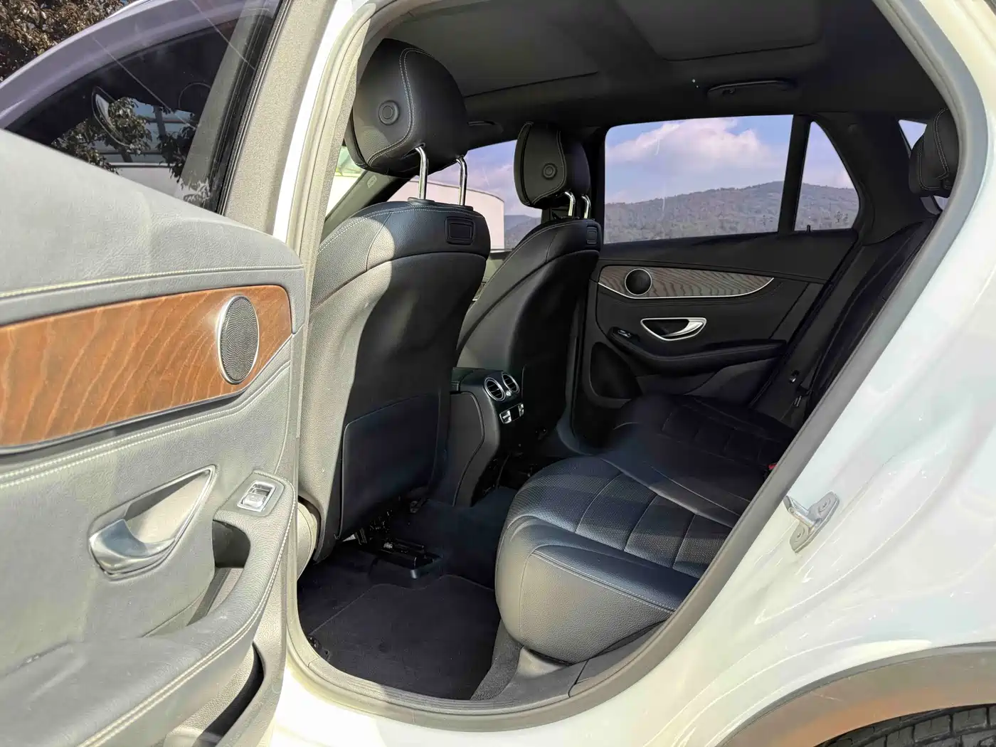 Mercedes-Benz GLC 2017 GLC 300 4MATIC Dynamic фото 5
