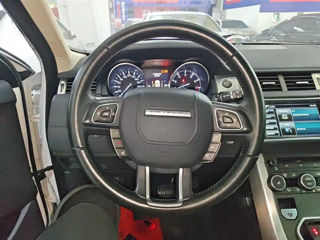 Land Rover Range Rover Evoque 2015 2.0T 5-Door Fashion Edition фото 7