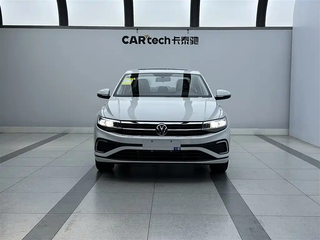 Volkswagen Bora 2025 Facelift 200TSI DSG Navigation Edition фото 2