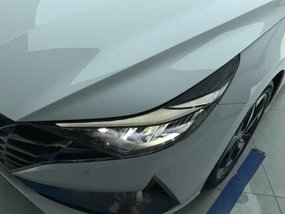 Hyundai Elantra 2021 1.5L CVT GLX Elite Edition фото 5