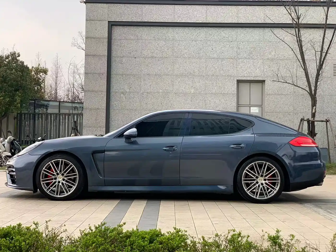 Porsche Panamera 2010 Panamera 4 3.6L фото 5