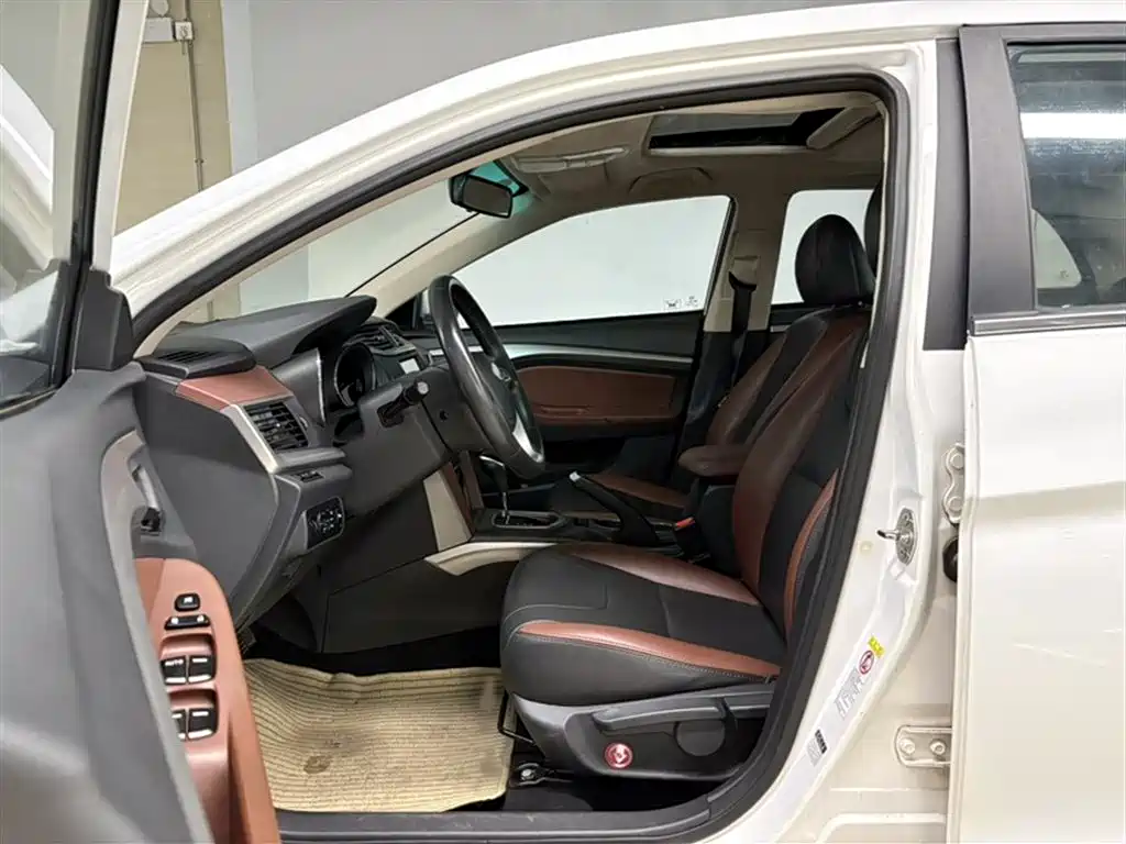 BYD G5 2014 1.5TID Automatic Premium фото 11