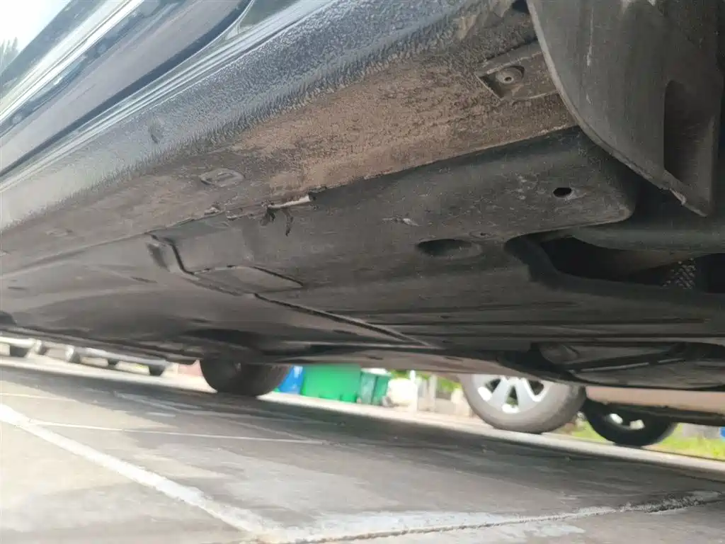 Volkswagen Passat 2021 Model 330TSI Luxury Edition фото 18