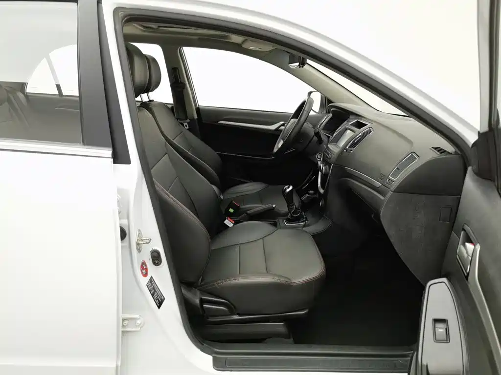 Фото 23 - Geely Vision
