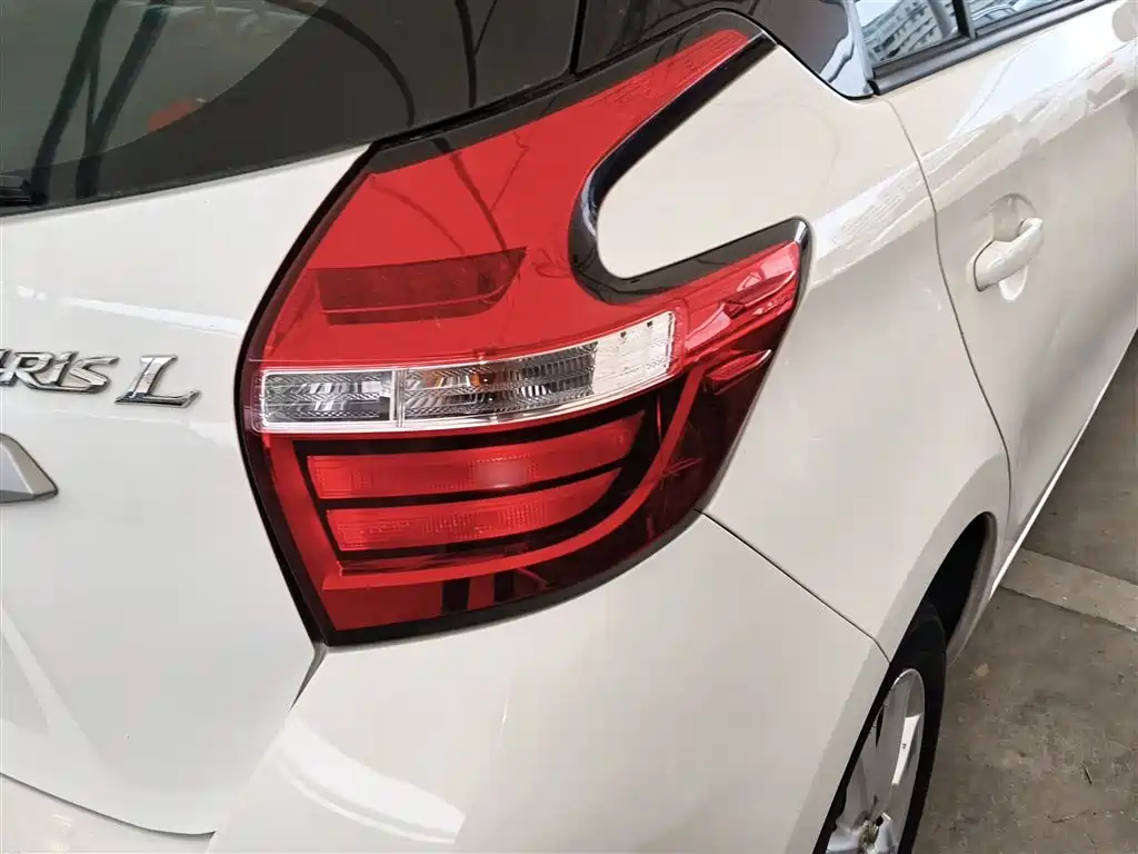 Toyota YARiS L Zhi Xuan 2016 Facelift 1.5E CVT Charming Edition фото 8